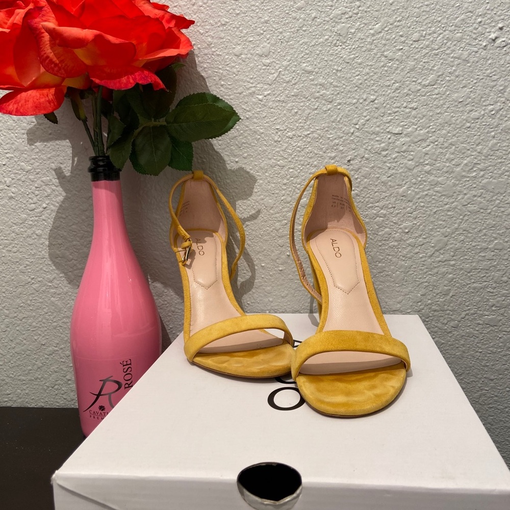 Yellow Sunshine Heels